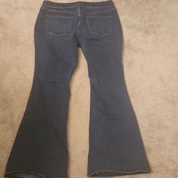 New York & Company Pull-On Flare Leg Jeans Size XL - Picture 8 of 9